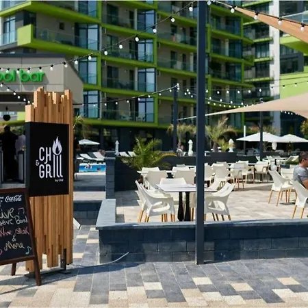 Alezzy Luxury Center Langa Plaja Apartment