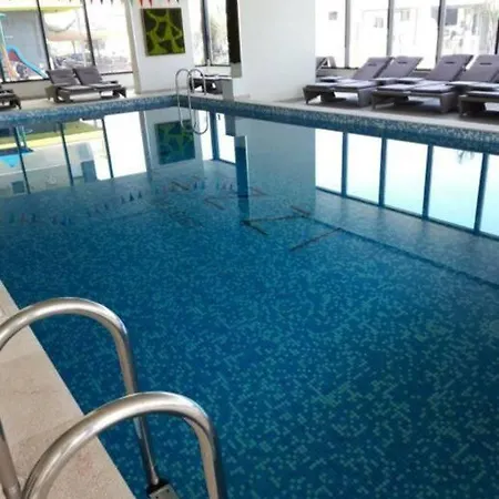 Alezzy Luxury Center Langa Plaja